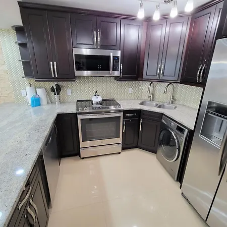 Alexander 819 Villa